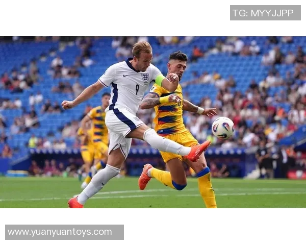 足球场球星风采大揭秘 模仿球员经典瞬间精彩呈现 足球场球星风采大揭秘 模仿球员经典瞬间精彩呈现